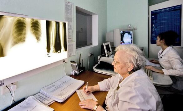X-ray diagnosis of back pain