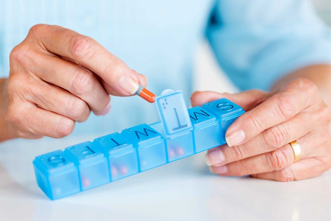 Prescribing antibiotics to treat prostatitis